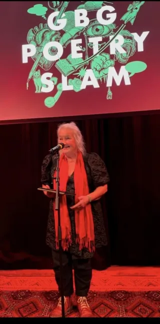 Att bita huvudet av skam