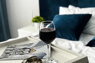 How Alcohol Disrupts Sleep: Understanding the Impact and 5 Tips for Better Rest