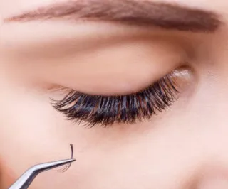 Unlock Your Gaze's Potential with Di Milano Nail Spa's Lash Extensions!