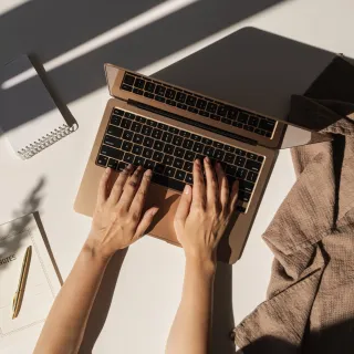 The 3-Step Secret to Growing an Audience (Without Posting on Social Media 24/7)