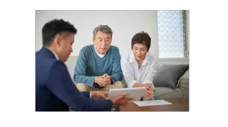 Talking to an Aging Loved One About Home Care Services in Lakewood, CA