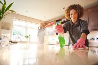 Best Cleaner Mixtures to Remove Water Spots