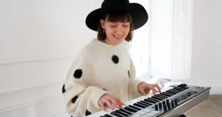Aprende a tocar la canción de la "Estrellita" con Bajos en el Piano: ¡Un Viaje Musical para Pequeños Artistas! 🌟🎹