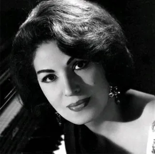 Consuelo Velázquez: La Maestra del Bolero