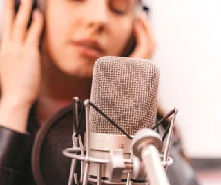 🎙️ Grabar tu Canción: Una Experiencia que Transforma Vidas
