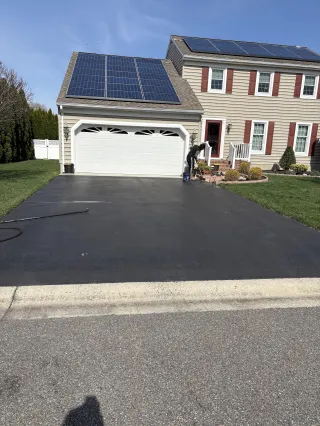 What is Sealcoating and Why Does Your Driveway Need It?