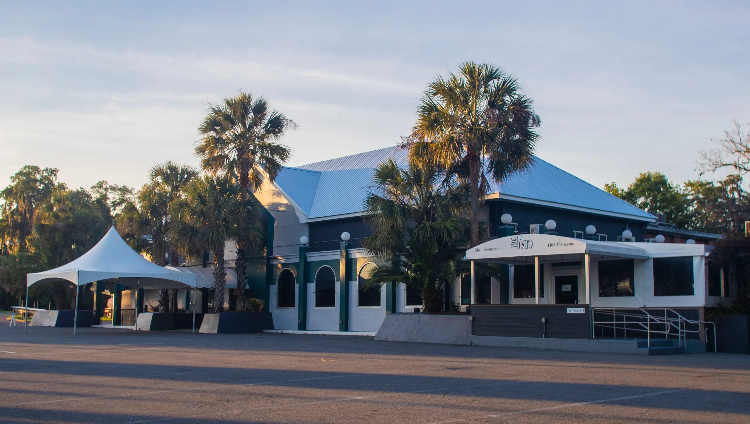🌙The Moon: Tallahassee’s Legendary Stage for Music, Magic & Memories