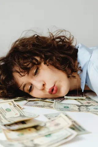 Why Spending Less Helps You Think More Clearly