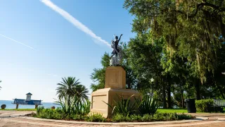 Escape to Stockton Park: Jacksonville’s Riverside Retreat