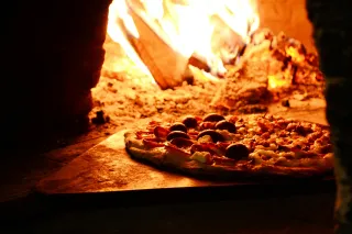Biggie’s Pizza: Where Big Flavor Meets Laid-Back Vibes in Jacksonville, FL