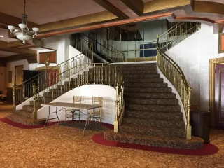 🎭Where History Meets Hollywood Dreams: A Night Out at the California Theatre of the Performing Arts – San Bernardino, CA