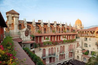 🏨 Mission Inn Hotel & Spa: Riverside’s Historic Luxury Destination