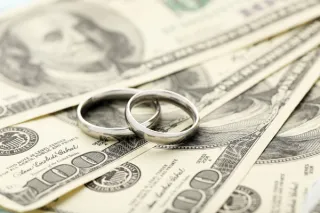 Tips may help with saving money during divorce