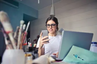 How Virtual Assistants Help Small Businesses Scale Without Hiring In-House