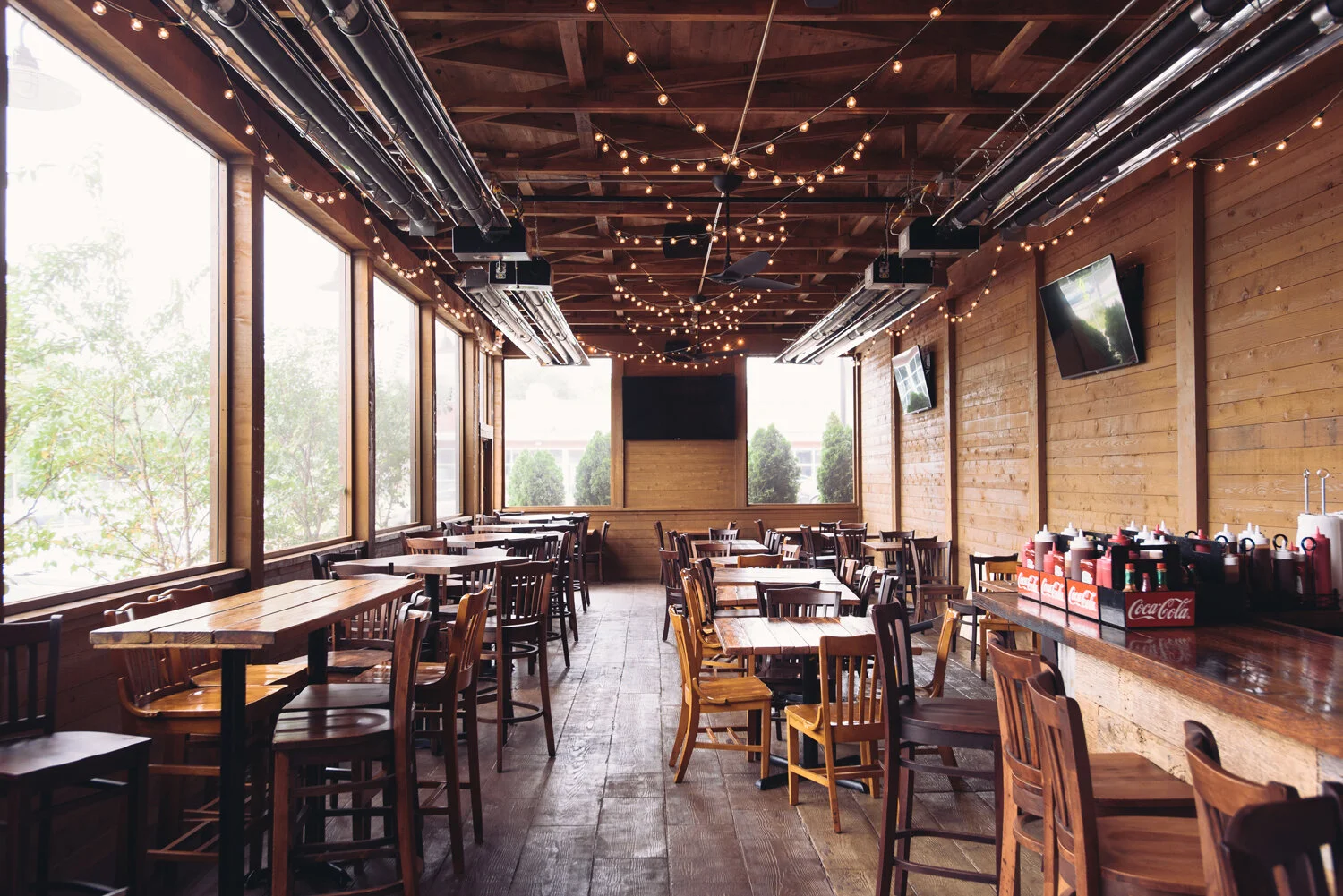 🔥 Smoke, Sauce & Southern Soul: A Feast at Edley’s Bar-B-Que