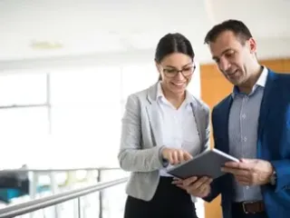 How Do Franchise Group Services Support Franchise