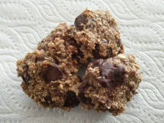 Banana Oat Chocolate Chip Cookies