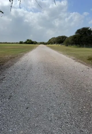 Choosing the Best Caliche Driveway Contractor near San Patricio County, Texas