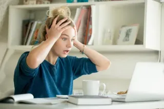 #1 Email Mistake That's Costing You Clients