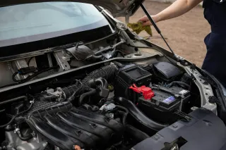 Beyond Car Scanners: What Expert Mechanics See That Computers Miss