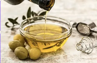 Olive, Avocado, Corn, Canola....Which Oil Should You Choose?