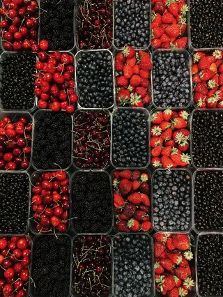 Nutrition Tips for a Healthy Thyroid: Superfoods and Dietary Considerations