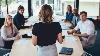 9 Key Tips for Excelling in Leadership Communication