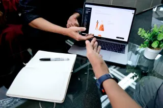 ¿Por qué tu competencia recibe más clientes que tú sin hacer nada diferente?