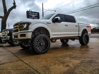 How to Choose the Right Lift Kit for Your Truck (Ford, Chevy, Ram, Jeep)