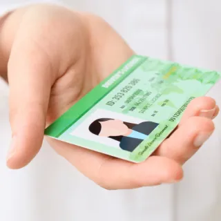 Business Cards in the Mobile Notary Business: Why They're Still Relevant