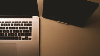 Warum deine Website entscheidet, ob Besucher bleiben oder zur Konkurrenz wechseln