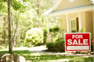 Six Reasons to Sell Your House in the Summer