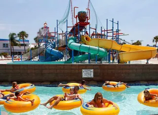 Splash into Fun: Gulf Shores Waterparks for Kids