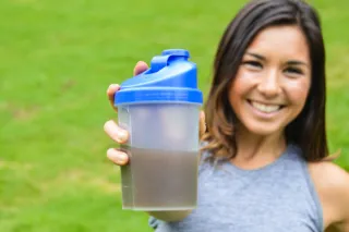 Understanding the Science Behind Meal Replacement Shakes: More Than Just a Drink