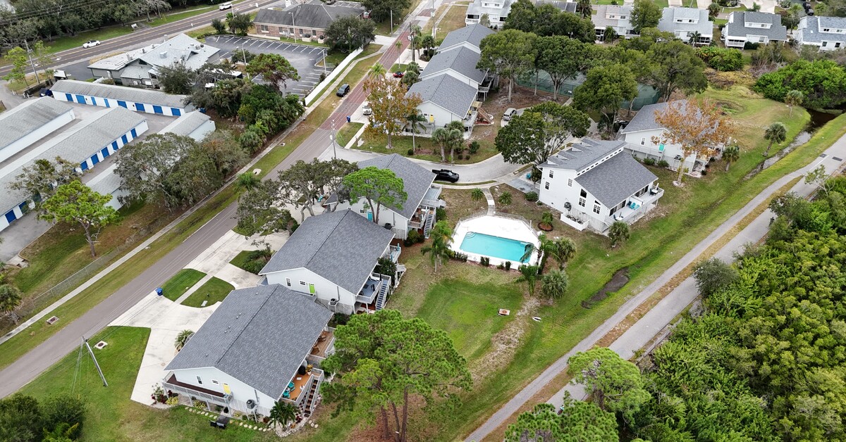 Sherwood HOA Roof Replacement in Palm Harbor (GAF HDZ)