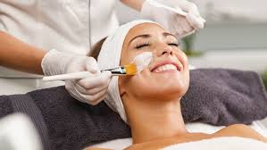 The Gloss Glow-Up: Your 2026 Beauty & Wellness Plan 