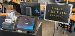 Cloud-Based POS vs Traditional POS: What’s Best for Your Business? | Planet POS
