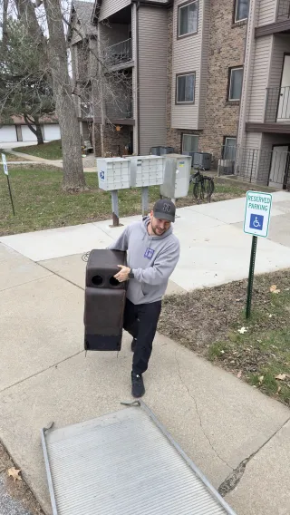 The Ultimate Guide to Moving with Plants & Greenery in Lincoln, NE