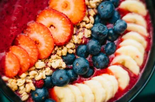 Food Is Medicine: How Polyphenols Support Your Gut & Beyond - Olivia Oneid