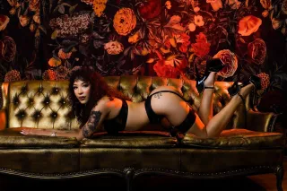 8 Tips for Confidence Boosting Photography by Bold Babe Studio