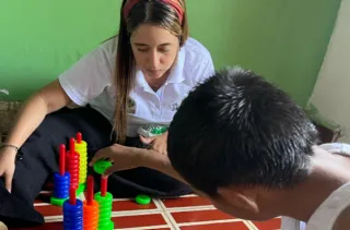 Aprendizaje a través del Juego: Cómo Guiar a los Niños en su Desarrollo