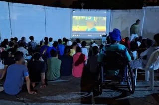 Cine Comunitario: Una Noche de Película para la Comunidad