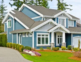Early fall is the best time to replace your old siding on your home.