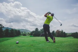 Swing with Confidence: How Chiropractic Care Enhances Golf Performance and Prevents Injuries