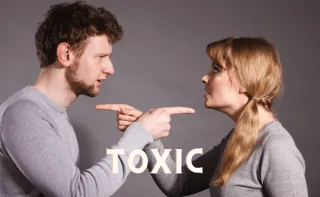 10 Signs of A Toxic Relationship