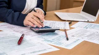 What Happens If A Form 8300 Is Filed On You?