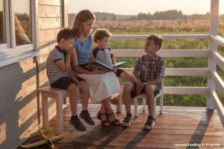5 Simple Ways to Teach Multiple Kids Together in a Catholic Homeschool