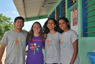 Cornell Students Learn from Summer Internship in Honduras