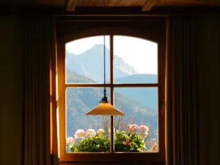 Top 5 Reasons to Hire a Professional Window Washing Service | Clear View Window Washing