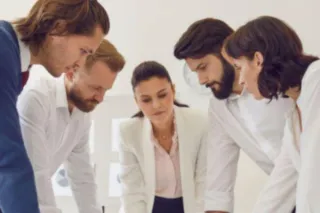 Liderar no es mandar, es dejar huella: El impacto real de tu marca personal